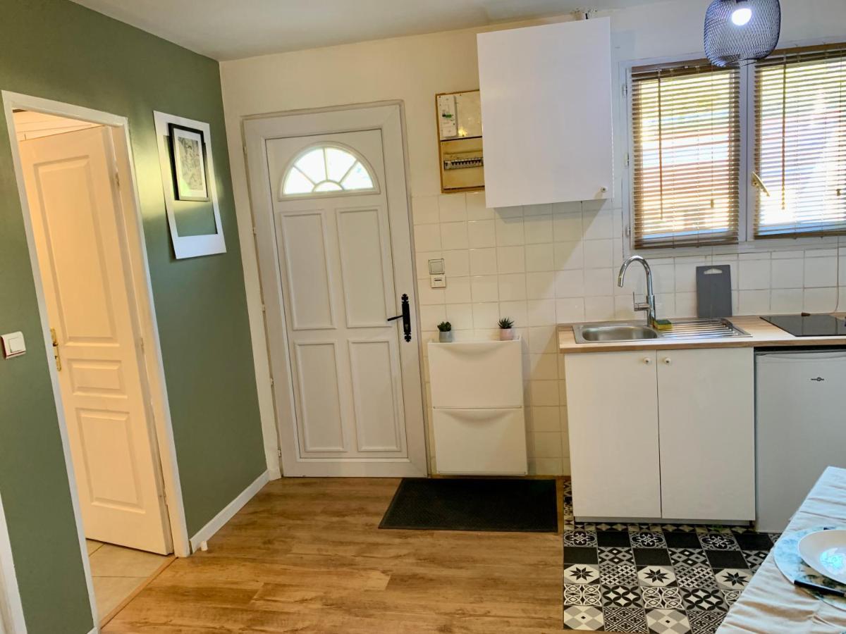 Superbe Appartement Avec Parking Gratuit Sur Place Saint-Denis  Luaran gambar